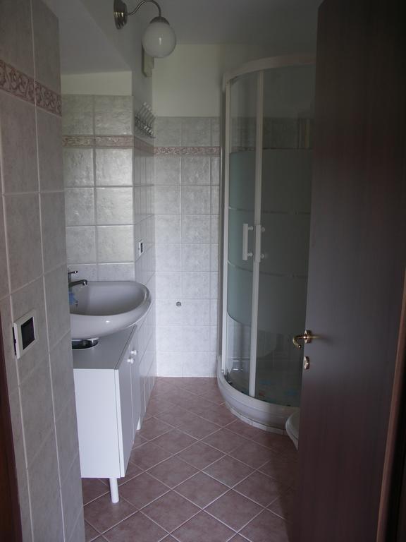 Brissago-Valtravaglia La Casa Del Borgo Bed & Breakfast 部屋 写真