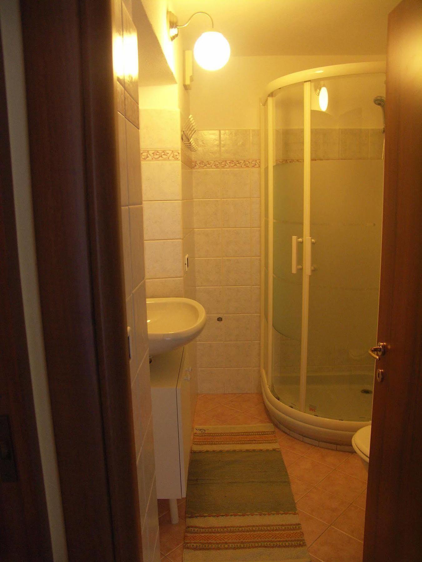 Brissago-Valtravaglia La Casa Del Borgo Bed & Breakfast エクステリア 写真